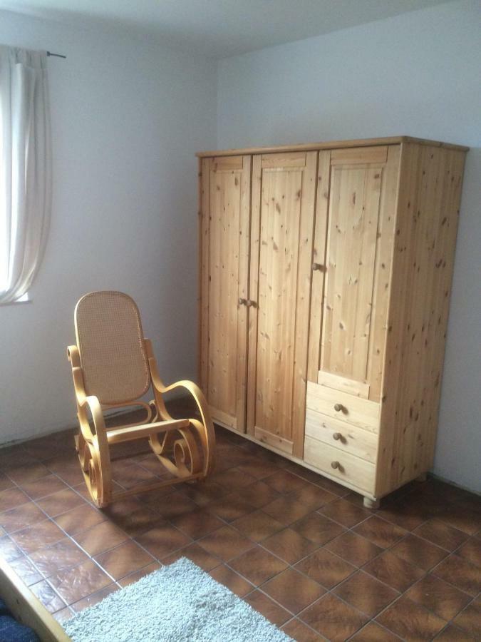 Dg Rechts 108A 2 Zimmer Apartment Dachgeschoss Holzminden Buitenkant foto