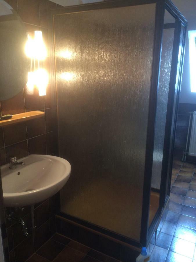 Dg Rechts 108A 2 Zimmer Apartment Dachgeschoss Holzminden Buitenkant foto